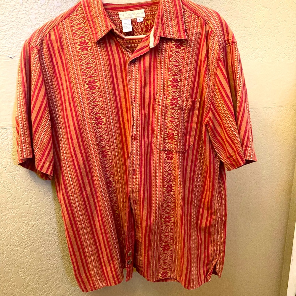 Men’s button down short sleeve Territory Ahead